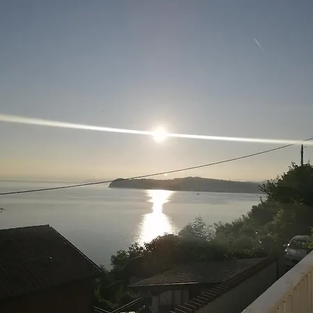 Holiday home Sunrise Seaview Fiesa Piran